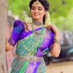Sai Gayatri Instagram - Kambhathu ponnu🧿💚 . MUA & HD @honeylang_makeup_artist BLOUSE @tanu_designer_studio JEWELLERY @new_ideas_fashions PC @evidencemaker . #beinganu #NNK