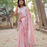 Sai Gayatri Instagram - 🌸 . Saree @srisai_collestions9 Blouse @tanu_designer_studio MUA @honeylang_makeup_artist Jewellery @fineshinejewels PC @evidencemaker . #awardshow #prephotoshoot