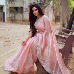 Sai Gayatri Instagram - 🌸🧿 . #mondaymorning