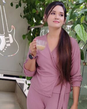 Sai Gayatri Instagram - Coffee morning ☕❤️
.
.
.
#coffeelover #beingme #coffeemorning #nofilter #reelsindia #trendingreels #tredingnow