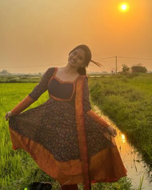 Sai Gayatri Instagram - She & The sunset☀️🌈