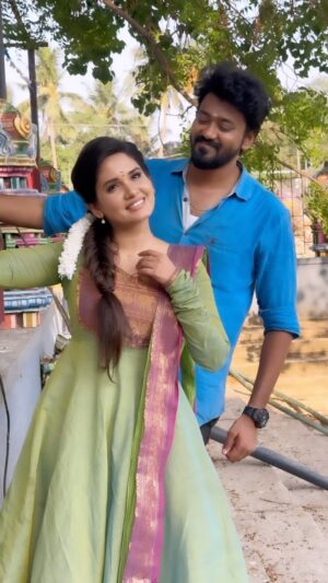 Sai Gayatri Instagram - புடிக்கலயா.?
.
#anuakash #nnk ❤️‍🔥