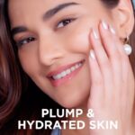 Saiee Manjrekar Instagram - I’ve gotten dewy, hydrated and plump skin with Pond’s Hydra Light Serum. 🫶🏻 It contains 2% Hyaluronic Acid Complex that absorbs deep into my skin!🫧 It’s your time to get #HydraBounce like me with @pondsindia ✨ #Ad #PondsCollab #PondsIndia #Collab #HydralightSerum