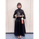 Sairi Ito Instagram - 今年最後の衣装紹介🥰 1.2枚目 トップス スカート @divikanet サンダル @jimmychoo イヤリング リング @e.m.__official 3.4枚目 シースルートップス パンツ @JACK_JOAT @gibouleeg ベスト @lephil_official イヤーカフ リング　 @JACK_JOAT @justindavis_jewels ブーツ @JACK_JOAT @SOLSANASHOES 今年もたくさんの可愛いお衣装、 そしてメイクスタイリング ありがとうございました😚❤️‍🔥🎍