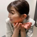 Sairi Ito Instagram - 「宇宙人のあいつ舞台挨拶」 ジャケット @chinoh_official スカート @_ebonyofficial_ ブーツ @manacraftshoes イヤリング @enn._official @kumpel_by_p 「橋田賞 授賞式」 ドレス @emporioarmani パンプス @louboutiworld イヤリング @unoaerre_japan 素敵なお衣装とスタイリング そしてメイクを いつもありがとうございます🥰❤️