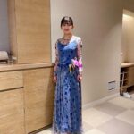 Sairi Ito Instagram - 「宇宙人のあいつ舞台挨拶」 ジャケット @chinoh_official スカート @_ebonyofficial_ ブーツ @manacraftshoes イヤリング @enn._official @kumpel_by_p 「橋田賞 授賞式」 ドレス @emporioarmani パンプス @louboutiworld イヤリング @unoaerre_japan 素敵なお衣装とスタイリング そしてメイクを いつもありがとうございます🥰❤️