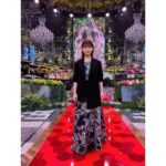 Sairi Ito Instagram - 「FNS歌謡祭」 ジャケット ドレス @ys_theofficial リング @shopmaramcs ネックレス イヤーカフ @nanagu.jewelry ブーツ @manacraftshoes 「ざんねんないきもの事典舞台挨拶」 シャツワンピース @mintdesigns_store スカート @tarajarmon_jp サンダル @manacraftshoes 「ジュラシックワールド舞台挨拶」 ドレス @31philliplim サンダル @jimmychoo イヤーカフ リング @dot.111 「あさイチ」 セットアップ @haat_official イヤーカフ リング @dot.111 「MIRRORLIAR FILMS Season 4舞台挨拶」 ブラウス @kohslickucrro スカート @ezumi.official @mandassociates ブーツ @ymwalts イヤリング @nojess_official リング @agete_official ありがとうございました🥰🫶🥂