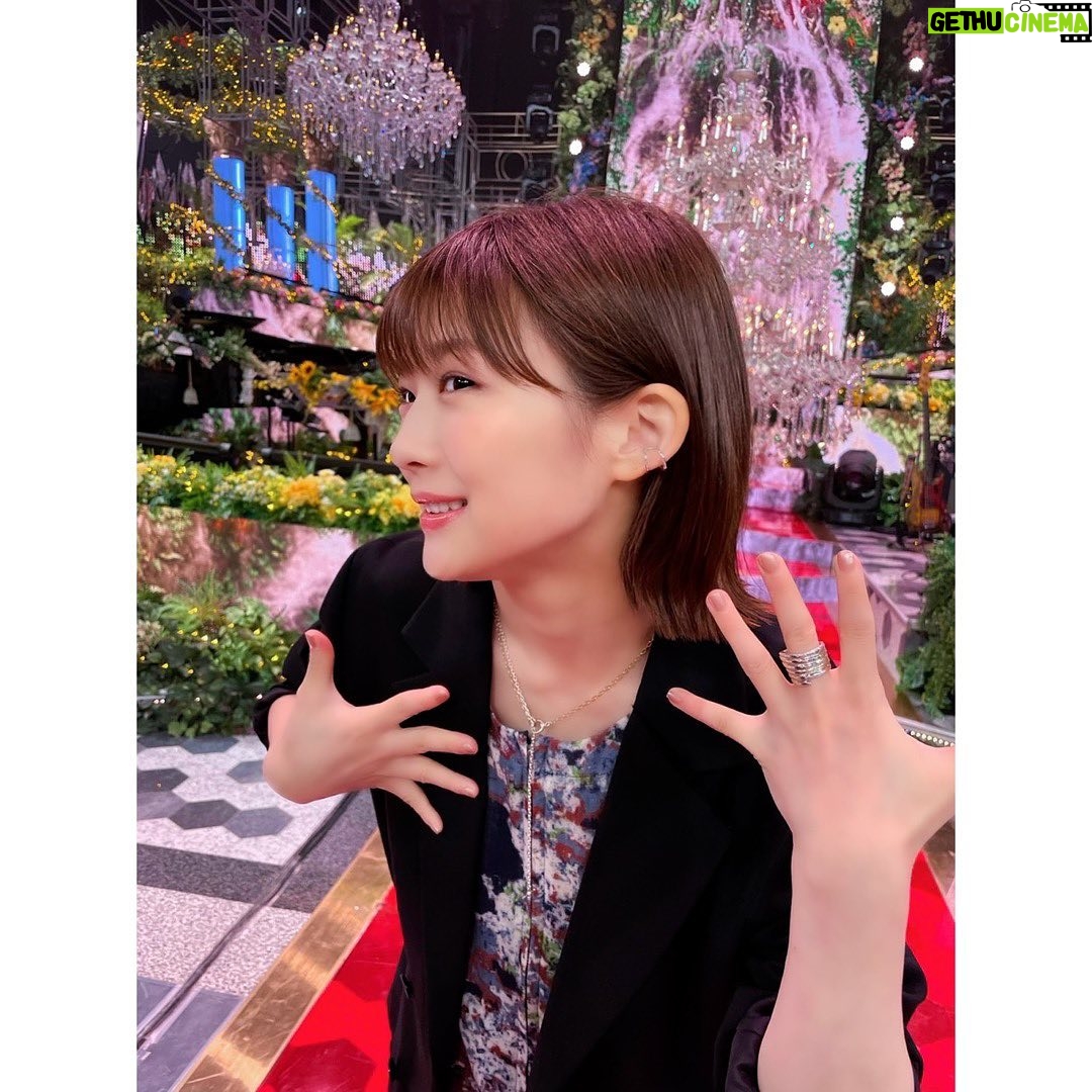 Sairi Ito Instagram - 「FNS歌謡祭」 ジャケット ドレス @ys_theofficial リング @shopmaramcs ネックレス イヤーカフ @nanagu.jewelry ブーツ @manacraftshoes 「ざんねんないきもの事典舞台挨拶」 シャツワンピース @mintdesigns_store スカート @tarajarmon_jp サンダル @manacraftshoes 「ジュラシックワールド舞台挨拶」 ドレス @31philliplim サンダル @jimmychoo イヤーカフ リング @dot.111 「あさイチ」 セットアップ @haat_official イヤーカフ リング @dot.111 「MIRRORLIAR FILMS Season 4舞台挨拶」 ブラウス @kohslickucrro スカート @ezumi.official @mandassociates ブーツ @ymwalts イヤリング @nojess_official リング @agete_official ありがとうございました🥰🫶🥂