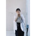 Sairi Ito Instagram – たまにはおしゃれ調の投稿を
してみようかなと思って
こいた(@koharu_sakai )に
おしゃれ写真撮ってもらった👶🏻❣️

ずっと欲し過ぎて
毎日HP飛んで画像一生見てた
TOD’S様のおバッグ。。
お気に入りすぎて
眺めながらお酒飲みたい🥹🫶