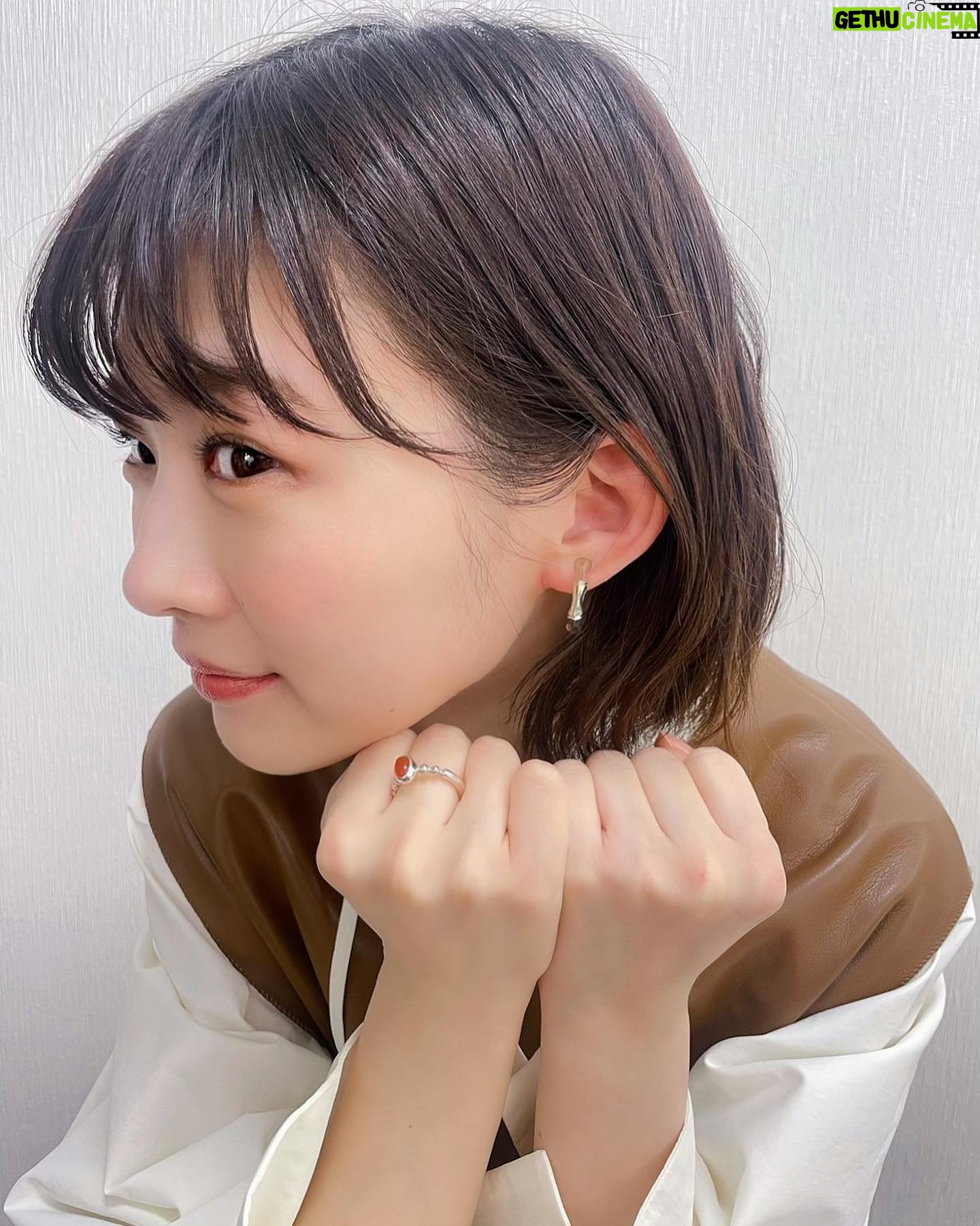 Sairi Ito - 85.5K Likes - おはようございます🌞
ここらで
溜まっていた素敵ちゃん
お衣装ご紹介します💁🏻♀️❣️
1.2枚目
エランドール賞プレゼンター
ドレス
@lokitho_tokyo
イヤリング
@graey_official
3.4枚目
アメトーーク!3時間sp
ブラウス
@newans.official
@ow_pressroom
ベスト
@jack_joat
@jakkeldn
スカート
@jack_joat
@provoke_design_boutique
サボ
@quartierglam
イヤリング
@garni_official
リング
@higashiyamapr
@ginjewelrytokyo
5.6枚目
ぽかぽか
トップス
スカート
@toryburch
靴
@daniella_and_gemma
イヤーカフ
@higashiyamapr
@etoilight_jewelry
7.8枚目
アレグリアイベント
ドレス
@31philliplim
イヤリング
@duedonne.jewelry
@higashiyamapr
リング
@nomg_official
@higashiyamapr
パンプス
@charleskeith_jp
9.10枚目
文化庁芸術祭授賞式
ジャケット
スカート
@yohjiyamamotoofficial
イヤリング
@ete_official
リング
バングル
@____.ree____
stylist:あかねさん
make:ふぁーびー