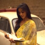 Sakshi Vaidya Instagram - adrift in Mumbai’s history, wrapped in timeless elegance🕊️ . . . Shot and edited by - @samirshaikh.visuals