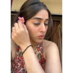 Sakshi Vaidya Instagram – camera crumbs