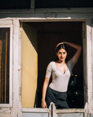 Sakshi Vaidya Instagram - as good as it gets 
.
.
.
📸: @bharat_rawail