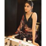 Sakshi Vaidya Instagram - a rosè future 🍷 . . . . Styled by - @ashwin_ash1 & @hassankhan_3 Style team - @stylebyannapurna Outfit - @geethikakanumilli Jewelry- @houseofqc Shot by - @pranav.foto