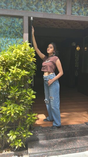 Sakshi Vaidya Instagram - Hi 🤭❤️ 
.
.
.
.
.
.
.
.
#reels #reelsinstagram #foryou #dilbara