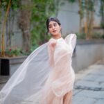 Sakshi Vaidya Instagram – A breezy moment 🌬️
.
.
.
.
.
Styled by- @ashwin_ash1 @hassankhan_3 
Assisted by- @stylebyannapurna 
Outfit- @varunchakkilam 
Jewellery- @thetrinkaholic 
Photographed by- @they_call_me_keshu