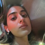 Sakshi Vaidya Instagram - this growing fascination with flowers and their beauty. A hope to become like one, wild, free and drenched in the sun🌻