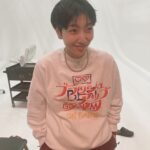 Sakura Ando Instagram - レジ横にいた知らないお兄さんがわたしを春巻き屋のお姉さんだと勘違いして、作ってくれた超優しさの塊おしゃれスウェット😊🌷