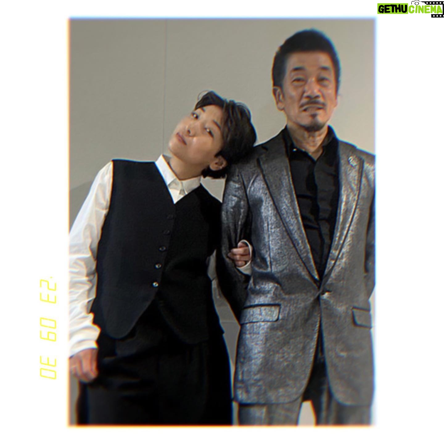 Sakura Ando Instagram - @bad_lands_movie @uzaki_ryudo ๐ค๐ซ๐๐ง โค๏ธ ๆงใใฎๆนใๅฐๆฌใซๅฎๅดใใใฎใๅๅใ่ฆใๆใใใผใใใใใใชใใไธ็ๅพๆใใใใจๆใใพใใใๆผ่ผ็พ
ๆ้ซ๐ง ๐ค