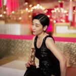 Sakura Ando Instagram - 日本アカデミー賞 映画　ある男　@movie_a_man ありがとうございました。ぶっきー @satoshi_tsumabuki_official が撮ってくれた写真💫 ありがとう。おめでとう。 尊敬するみなさんの近くに居られて、たまらなく幸せでした。