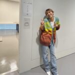 Sakura Ando Instagram - @bad_lands_movie 番宣の写真と 番宣のとき 隣が大好きなアンミカさんの楽屋だったよ！って母に送った写真と やっとご主人に会えたよ！って森さんに送った写真。わたしは160センチです。 衣装タグ付けしたヨ🫡🫶