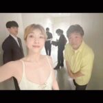 Sakura Ando Instagram - @kaibutsumovie 🤍🌟 大ヒット御礼舞台挨拶🤝 ありがとうございました🤍なんだか最近白選ぶことが多いなー、日焼けしてるからかなー。ひと月半のばしっぱなしの髪を楽屋でちょろっと切ってもらった✂︎🤍🌟色は抜けっぱなし。色迷子中。 🙏@hoshino_kanako @megumiyoshida_ 👗 @chloe