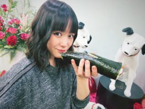 Sakurako Ohara Instagram - 2月3日
節分の日👹

今年も恵方巻きさんとっ

「東北東」

…とは、どこぞ？