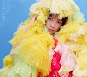 Sakurako Ohara Instagram - 大原櫻子
10周年イヤー幕開け✨🎉

初のミニアルバム
「スポットライト」8/30発売決定しました🥳🎊

そしてそのジャケット写真も公開されまひた👏ぱちぱち☺️

発売記念インターネットサイン会決定もやります✍️💛

10周年イヤー盛り上げてきましょ✨
やーー✨✨