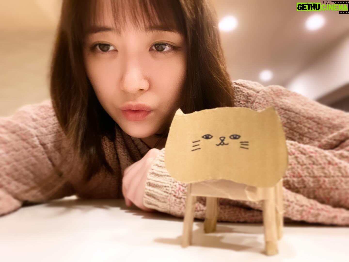 Sakurako Ohara Instagram - 顔真似してます笑 我が家に“こはぎ”が来てくれました🥺✨ “おはぎ”Tシャツをみてキュンとしてから、まさかこんな日が来るとは… 可愛い可愛い、、メロメロです🥹♡ 大切にします😌 ありがと、ゆーやさん! 明日はいよいよ千秋楽。。 寂しすぎます。 素敵なキャスト、スタッフさんに出会えたことに感謝でいっぱいです。 最後まで、「シラの恋文」宜しくお願いします! #宮下雄也 さん #シラの恋文
