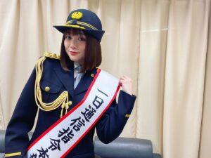 Sakurako Ohara Instagram - 1月10日の「110番の日」を前に、
本日1月9日、警視庁通信指令本部の1日本部長を務めさせていただきました！👮

たくさんの貴重な体験をさせていただきました…緊張した…💦

110番通報の適正利用を、たくさんの方に知っていただきたいです！