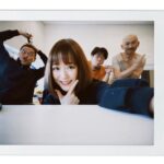 Sakurako Ohara Instagram - ミュージカル「おとこたち」 中日を過ぎました😌 ってことで、キャストの方と音楽チームの皆様、スタッフさんとのオフショット載せてみたり☺︎ 暖かいお客様に囲まれて、日々幸せです😌 明日からまた頑張ります😌 #おとこたち #藤井隆　さん #川上友里　さん #梅里アーツ　さん