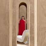 Salma Abu Deif Instagram - “Beauty, to me, isn’t just about what meets the eye; it’s a journey of self-exploration and growth. Visionnaire philosophy resonates deeply with my own experiences, a story of resilience, introspection and profound love.” @visionnairehomephilosophy ❤️