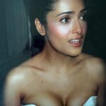 Salma Hayek Pinault Instagram - There are no words to explain the blessing of finding your soulmate. For all of you who found it, never take it for granted For all of you who haven’t, never give up #tbt to one of the best days of my life