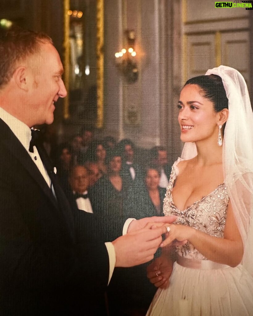 Salma Hayek Pinault Instagram - There are no words to explain the blessing of finding your soulmate. For all of you who found it, never take it for granted For all of you who haven’t, never give up #tbt to one of the best days of my life