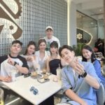 Sam Instagram - Dành cả thanh xuân để đi khai trương cho a @ngokienhuy_bap . Vậy mà chúng tôi ko bòn rút dc gì từ doanh nghiệp này cả 😅 @junpham @lehuynh.thuyngan @leduongbaolam