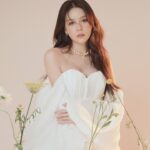 Sam Instagram – Bé Bầu này điệu quá ☺️
—————————
Makeup: @hiwon2412 
Photo: @iam_linhpham 
Stylist: @maikhacduy 
Cameraman: @duyhuynh812