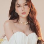 Sam Instagram – Bé Bầu mộng mơ 💭 
—————————
makeup: @hiwon2412 
photo: @iam_linhpham 
stylist: @maikhacduy 
cameraman: @duyhuynh812