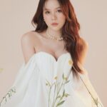 Sam Instagram – Bé Bầu mộng mơ 💭 
—————————
makeup: @hiwon2412 
photo: @iam_linhpham 
stylist: @maikhacduy 
cameraman: @duyhuynh812