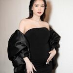 Sam Instagram - Ở độ tuổi không còn đau lòng nữa Mà đau cột sống vì chụp ảnh 😅 ❤️ Makeup: @hiwon2412 Photo: @qquangduc Stylist: @bibo_stylist_ Assistant: @_tu_anhh.04_