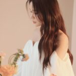 Sam Instagram – Bé Bầu mộng mơ 💭 
—————————
makeup: @hiwon2412 
photo: @iam_linhpham 
stylist: @maikhacduy 
cameraman: @duyhuynh812