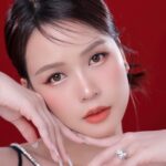 Sam Instagram - Em hơi bận nên em “nhờ anh” “Nhờ anh” thay huyền bằng sắc 😝 —————— Mk @hiwon2412 Hair @jiminhw309