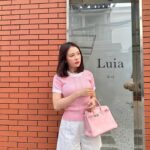 Sam Instagram – Bình thường thì đanh đá
Nhưng được thơm má thì lại ngoan 🥰