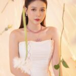 Sam Instagram – Em đang tập viết tình ca 
Hợp âm thì ít hợp anh thì nhiều
—————————
Makeup: @hiwon2412 
Photo: @iam_linhpham 
Stylist: @maikhacduy 
Cameraman: @duyhuynh812 
Fashion: @ononmade 
Jewellery: @swarovski