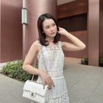 Sam Instagram - “ Nếu người ta làm anh không hạnh phúc, thì nhìn về phía em. Nhìn em hạnh phúc “