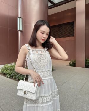 Sam Instagram - “ Nếu người ta làm anh không hạnh phúc, thì nhìn về phía em. Nhìn em hạnh phúc “