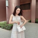 Sam Instagram - “ Nếu người ta làm anh không hạnh phúc, thì nhìn về phía em. Nhìn em hạnh phúc “