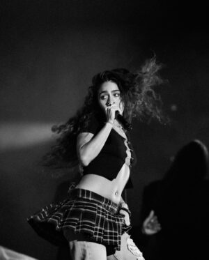 Sam Smith Instagram - Last night was a dream come true. 

São Paulo, thank you for allowing us to feel so FREE, and so LOVED. I’ll never forget these shows xx

And thank you @jessiereyez for joining us. A perfect way to end GLORIA: The Blackout - South America 🤍