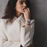 Samantha Instagram - Happy now🤓 Outfit @gucci Jewellery @bulgari Styled by @jukalker Makeup @avnirambhia Hair @dakshhnidhi Photography @madetart