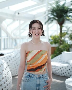 Samantha Ko Instagram - 難得的假期
更難得的是可以跟龍虎豹一起過 😂😂
這次還有終極特別任務
多謝Joey Sa 嬌幫我完成一直以來的小心願
我也很期待播出 😚😘
#因為是朋友呀2