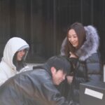 Samantha Ko Instagram - . 零下7度拍雜誌❄️ 凍到塊面都緊緻曬😅😂 #behindthescenes #sammko